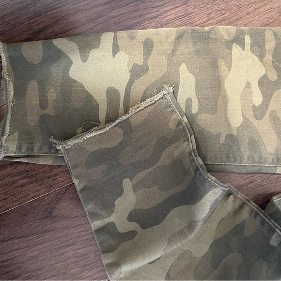 Gap denim camo true skinny pants 28T - Picture 2 of 5